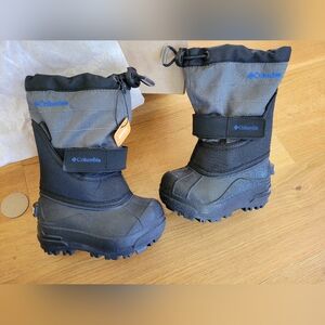 New baby/toddler size 5 Columbia winter boots